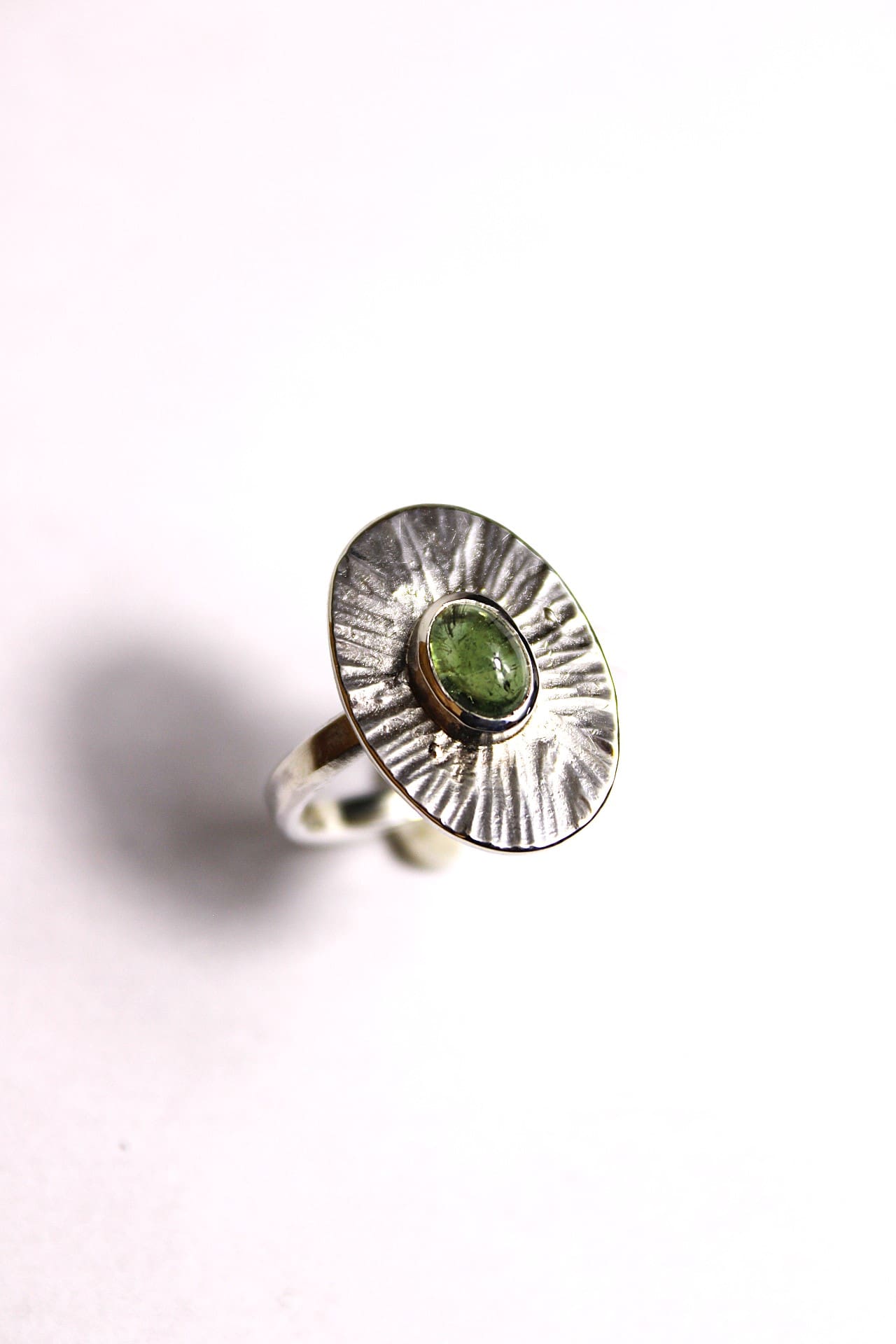 Bague Ciselée en Argent & Tourmaline Verte
