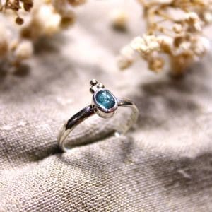 Bague Bourgeon - Argent massif & Tourmaline bleue
