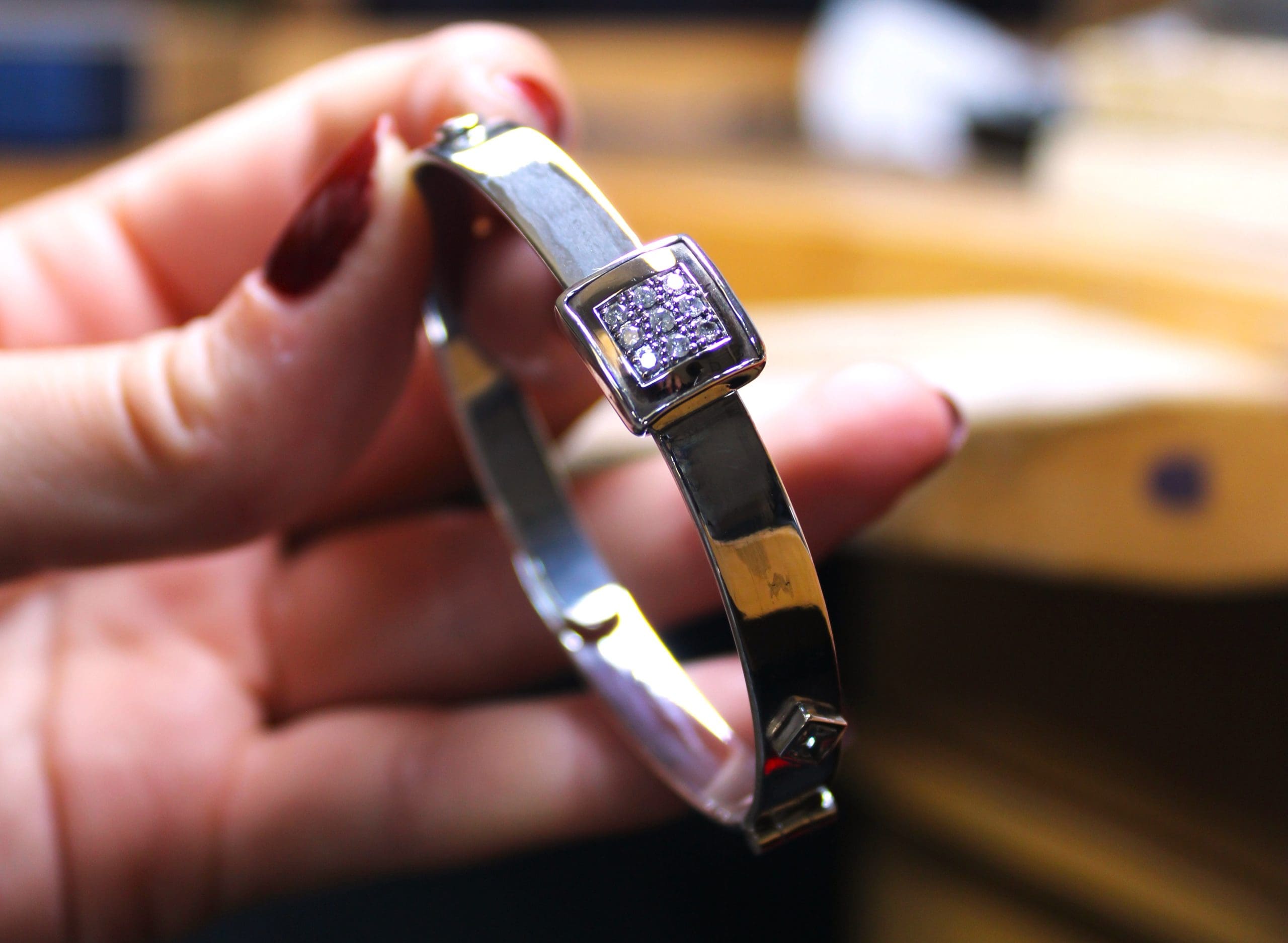 bracelet rigide en argent recyclé